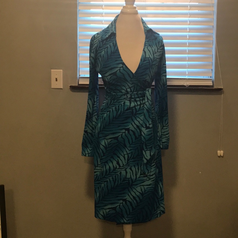 🔥🔥Express wrap dress 👗🔥🔥